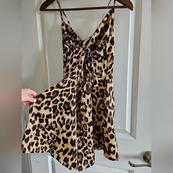 Leopard Print Romper - Picture 5 of 5